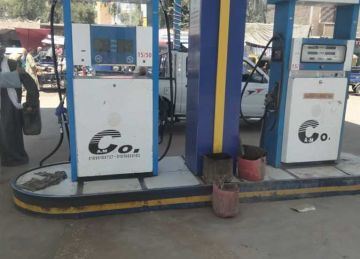 بعد تسريب غاز بمحطة وقود.. استنفار أمني في شارع قصر العيني وسط القاهرة بعد تسريب غاز بمحطة وقود.. استنفار أمني في شارع قصر العيني وسط القاهرة