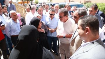 خالد عبد الغفار: ندرس إنشاء وحدة لزراعة النخاع ومستشفى للصحة النفسية بقنا