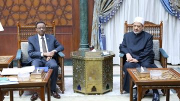 وزير التعليم السوداني: شعبنا يحمل في قلبه حبا خاصا للإمام الأكبر والأزهر الشريف وزير التعليم السوداني: شعبنا يحمل في قلبه حبا خاصا للإمام الأكبر والأزهر الشريف