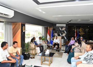 وفد سفينة النيل للشباب العربي يزور المناطق الأثرية والمعالم السياحية في أسوان