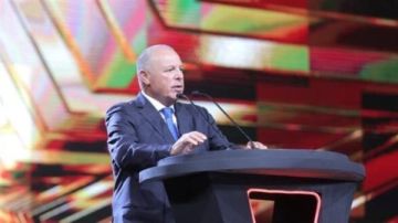 أبو ريدة يشدد على التزام كافة المنتخبات بسياسة الاتحاد ويحذر من استخدام السوشيال أبو ريدة يشدد على التزام كافة المنتخبات بسياسة الاتحاد ويحذر من استخدام السوشيال