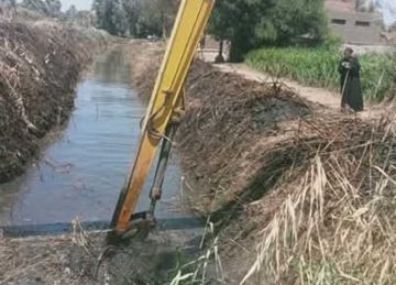 حملات لتطهير الترع والمصارف لضمان وصول المياه للمزارعين في أسيوط حملات لتطهير الترع والمصارف لضمان وصول المياه للمزارعين في أسيوط