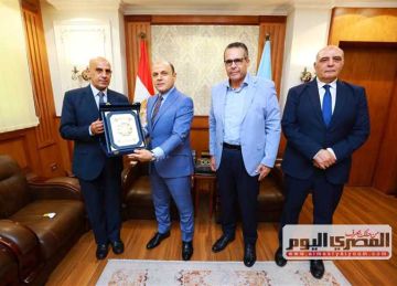 محافظ كفرالشيخ يستقبل رئيس المصرية للرمال السوداء لبحث التعاون وتعزيز الصناعة