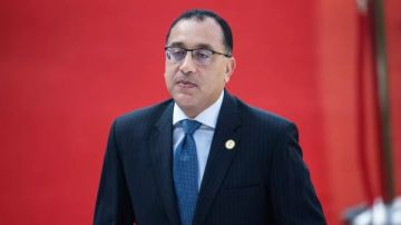 مدبولي من محيط المتحف الكبير: نقترب من لحظة تاريخية تجسد عظمة مصر أمام العالم مدبولي من محيط المتحف الكبير: نقترب من لحظة تاريخية تجسد عظمة مصر أمام العالم