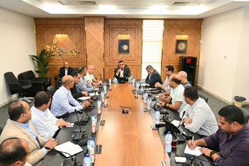 وزير الإسكان يعقد اجتماعا لمتابعة مشروعات مدينة العلمين الجديدة و مارينا 