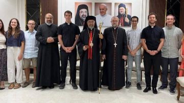 البطريرك الأنبا الانبا إبراهيم إسحق يلتقي شباب برشلونة بالقوصية بحضور الأنبا مرقس