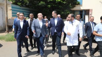 المحافظ ونائب وزير الصحة يتفقدان مستشفى بني سويف