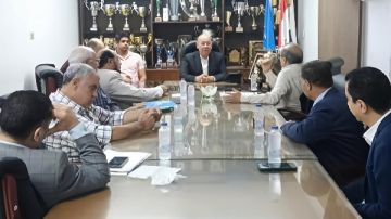رئيس اتحاد الكاراتيه يبحث تطوير فرع الجيزة في اجتماع موسع مع مجلس الإدارة رئيس اتحاد الكاراتيه يبحث تطوير فرع الجيزة في اجتماع موسع مع مجلس الإدارة