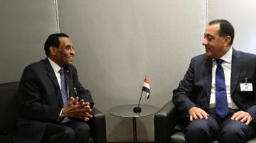 رئيس الوزراء يلتقي نظيره السوداني بمقر الأمم المتحدة بنيويورك رئيس الوزراء يلتقي نظيره السوداني بمقر الأمم المتحدة بنيويورك