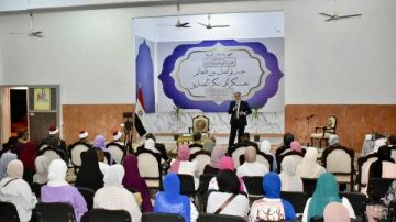 ورشة لطارق الدسوقي عن دور الفن في تنمية الوعي لطالبات الأزهر بالإسكندرية ورشة لطارق الدسوقي عن دور الفن في تنمية الوعي لطالبات الأزهر بالإسكندرية