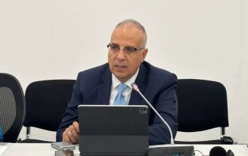 وزير الري يتابع تطوير الواجهات النيلية للحفاظ على القطاع المائي لنهر النيل وزير الري يتابع تطوير الواجهات النيلية للحفاظ على القطاع المائي لنهر النيل