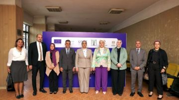 المستشارة أمل عمار تشارك في جلسة حوارية بالمعسكر التدريبي لبرنامج قادة مدارس الجمهورية المستشارة أمل عمار تشارك في جلسة حوارية بالمعسكر التدريبي لبرنامج قادة مدارس الجمهورية