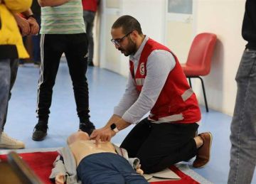 الهلال الأحمر المصري يطلق قافلة لتركيب أطراف صناعية بالمنوفية