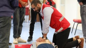 الهلال الأحمر يعقد ورشة مجانية بالتعاون مع متحف الفن الإسلامي غدا