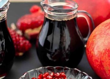 طريقة عصير الرمان.. الرحلة من اختيار الثمرة لمشروب منعش طريقة عصير الرمان.. الرحلة من اختيار الثمرة لمشروب منعش