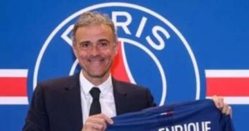 لويس إنريكي يتوج بجائزة أفضل مدرب في العالم