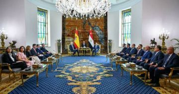 مصر وإسبانيا تبحثان تعزيز التعاون في مجالات الاستثمار والسياحة