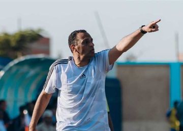 نبروه يطيح بـ سعيد عبدالعزيز بعد الاشتباك مع جماهير النادي نبروه يطيح بـ سعيد عبدالعزيز بعد الاشتباك مع جماهير النادي