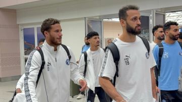 بعثة بيراميدز تصل جدة تحضيرا لمواجهة الأهلي السعودي