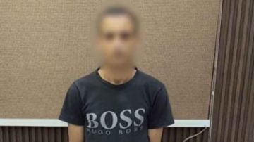 خلع ملابسه ولوح بسلاح أبيض.. عاطل يتشاجر مع أشقائه بشبرا الخيمة