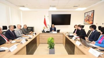 وزير الري يبحث مع مدير الوكالة الفرنسية للتنمية سبل تعزيز التعاون