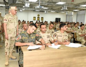 الفريق أحمد خليفة يتفقد المنظومة التعليمية بالمعاهد العسكرية التخصصية بالكيان العسكرى.. فيديو وصور