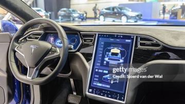 تسلا تواجه حرب قانونية بقيمة 329 مليون جنيه بسبب السيارات ذاتية القيادة