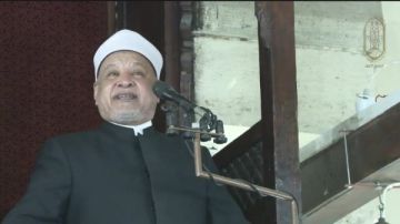 خطيب الجامع الأزهر: الاقتداء بالنبي أساس أي مشروع إصلاحي ترتقي به الأمة خطيب الجامع الأزهر: الاقتداء بالنبي أساس أي مشروع إصلاحي ترتقي به الأمة