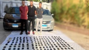 ربع طن مخدرات .. مصرع عنصرين خطرين فى مداهمة لبؤر إجرامية بالدقهلية والبحيرة ربع طن مخدرات .. مصرع عنصرين خطرين فى مداهمة لبؤر إجرامية بالدقهلية والبحيرة