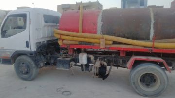 محافظ أسيوط: ضبط 4 سيارات تلقي مخلفات الصرف الصحي بالمجاري المائية بأبنوب والفتح