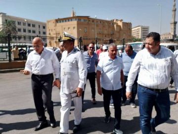 نائبا محافظ القاهرة يتفقدان موقف أحمد حلمي لمتابعة انتظام العمل نائبا محافظ القاهرة يتفقدان موقف أحمد حلمي لمتابعة انتظام العمل