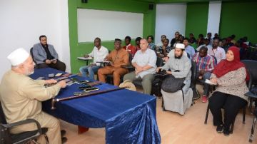 خريجي الأزهر تواصل جهودها في مواجهة التطرف عبر ورش عمل للطلاب الوافدين خريجي الأزهر تواصل جهودها في مواجهة التطرف عبر ورش عمل للطلاب الوافدين