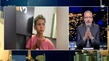 طفل يعمل في بنزينة لمساعدة أسرته.. وتامر أمين: نموذج يستحق الدعم والتكريم طفل يعمل في بنزينة لمساعدة أسرته.. وتامر أمين: نموذج يستحق الدعم والتكريم