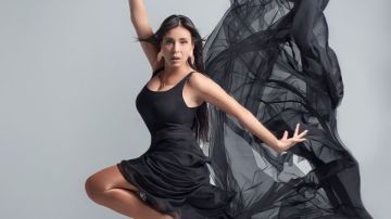 اليوم.. نجوم الفن يشاركون الفنانة دينا افتتاح أكاديمية تعليم الرقص اليوم.. نجوم الفن يشاركون الفنانة دينا افتتاح أكاديمية تعليم الرقص