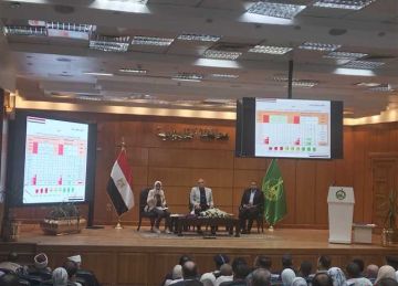 تحذيرات في القليوبية بإحالة الموظفين المقصرين في إزالة التعديات إلى النيابة