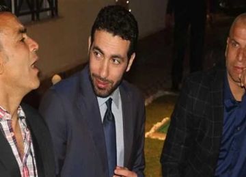 شرف لم يتحقق لي .. الحضري يرد على إشادة أبوتريكة: شكرا يا عم الناس كلها شرف لم يتحقق لي .. الحضري يرد على إشادة أبوتريكة: شكرا يا عم الناس كلها