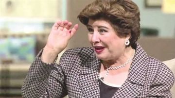 ضبط خادمة وزوجها بتهمة سرقة فيلا الإعلامية فريدة الزمر بكرداسة ضبط خادمة وزوجها بتهمة سرقة فيلا الإعلامية فريدة الزمر بكرداسة