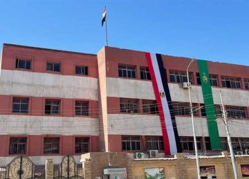 تعليم القليوبية : التحقيق في واقعة بيع الزى المدرسى لطلاب مدرسة بشبرا الخيمة