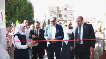 محافظ قنا يدشن العام الدراسي الجديد بافتتاح مدرسة الترامسة الإعدادية