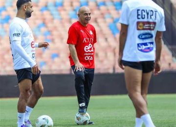 منتخب مصر يخوض مرانه الأخير بالقاهرة قبل السفر إلى بوركينا فاسو منتخب مصر يخوض مرانه الأخير بالقاهرة قبل السفر إلى بوركينا فاسو