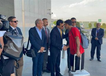 وزير الرياضة يستقبل بعثة المنتخب الوطني بمطار القاهرة عقب عودته من بوركينا فاسو