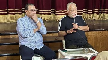 أشرف زكي في لقاء مؤثر مع الفرق المستقلة: كلمة فشل ليست في قاموسنا