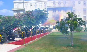 المدفعية تطلق 21 طلقة ترحيبا بملك وملكة إسبانيا بقصر الاتحادية