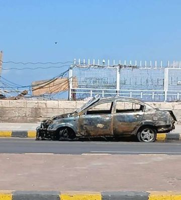 تفحم سيارة ملاكي بكورنيش الجمرك في الإسكندرية