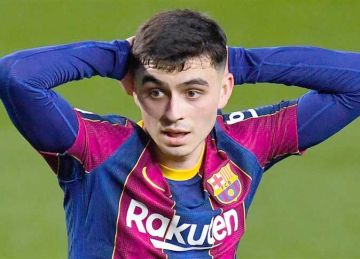 تقارير: نجم برشلونة غاضب من ترتيب بيدري في الكرة الذهبية