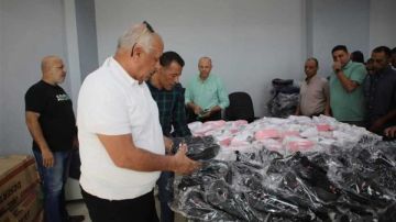 محافظ الوادي الجديد يتفقد معرض المستلزمات المدرسية للعاملين بمجمع المصالح الحكومية محافظ الوادي الجديد يتفقد معرض المستلزمات المدرسية للعاملين بمجمع المصالح الحكومية