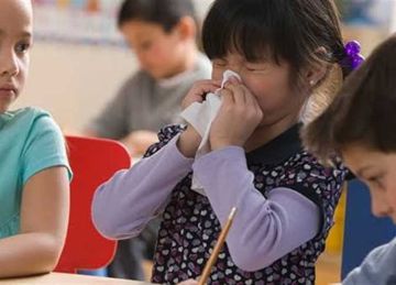 لتجنب العدوى.. 8 خطوات فعالة تقوي مناعة طفلك في موسم المدارس