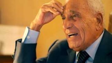 محمد حسنين هيكل.. الجورنالجى الذي حفر اسمه في تاريخ الصحافة المصرية والعربية