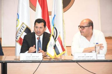 وزير الرياضة ورئيس اللجنة الأولمبية يبحثان مع الاتحادات استعدادات أولمبياد لوس أنجلوس وزير الرياضة ورئيس اللجنة الأولمبية يبحثان مع الاتحادات استعدادات أولمبياد لوس أنجلوس