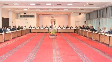 وزير الرياضة ورئيس اللجنة الأولمبية يجتمعان برؤساء الاتحادات لمتابعة الأكواد الطبية